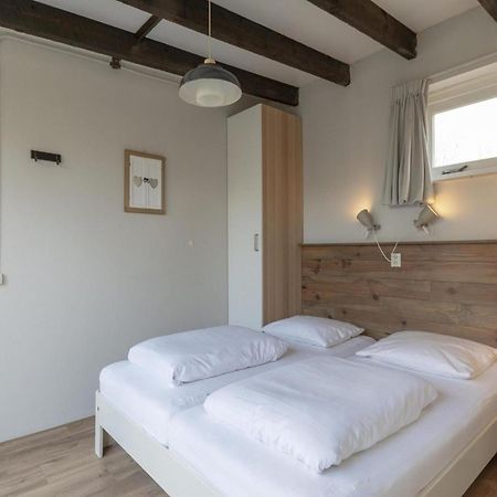 Contemporary Bungalow With Garden Sint Maartensvlotbrug Екстер'єр фото