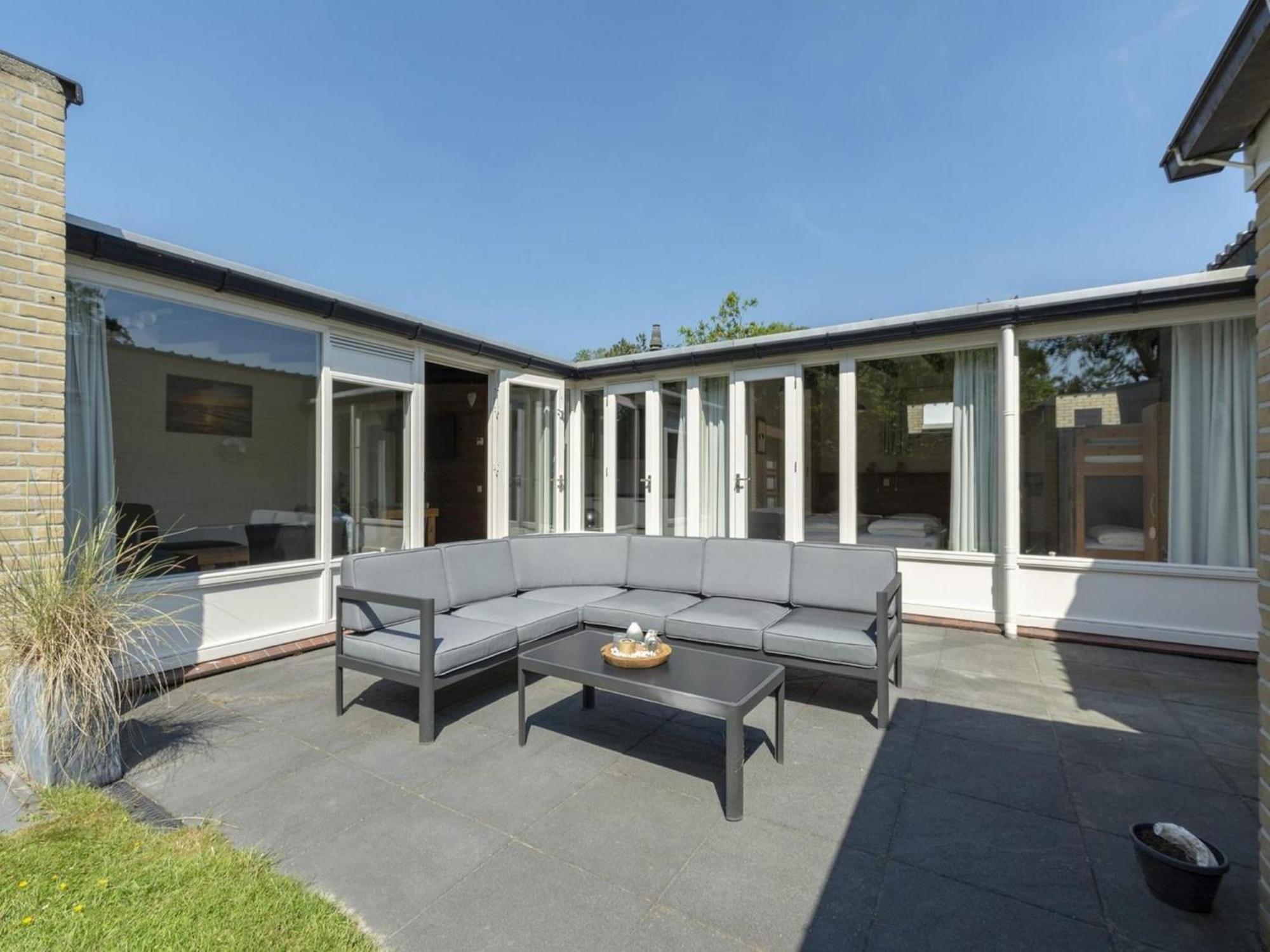 Contemporary Bungalow With Garden Sint Maartensvlotbrug Екстер'єр фото